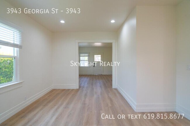 Foto del edificio - 3943 Georgia St