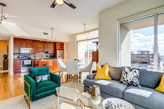 Model Living, Dining, Kitchen - M5250