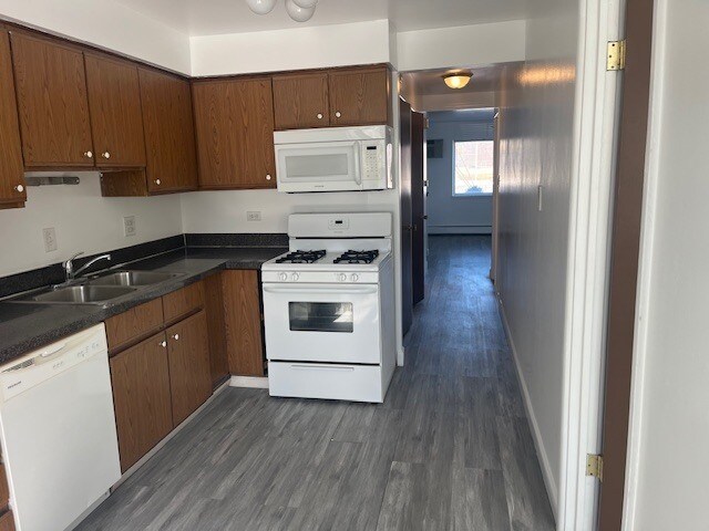 Foto del edificio - 9245 Irving Park Rd