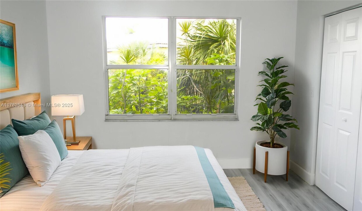 SO FLO Real Estate Group 431 SW 122ND AVE PEMBROKE PINES - 431 SW 122nd Ave