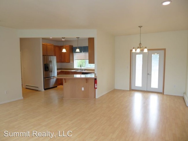 Building Photo - 3 br, 2.5 bath House - 9558 Glacier Hwy