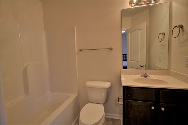 Building Photo - Townes at Holly Ridge Townhome- 2 Bed, 2.5...