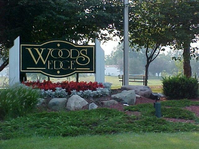 Primary Photo - Woods Edge Apartments