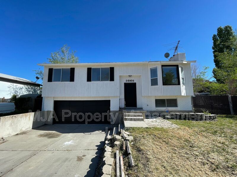 Primary Photo - 3865 Brixton Rd