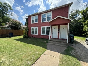 Building Photo - 609 Amarillo St