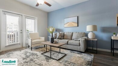 Building Photo - 915 Brentmoor Dr