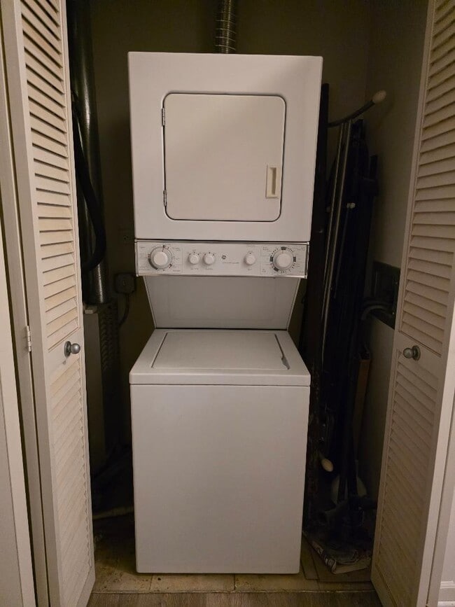 Foto del edificio - 3506 S State St