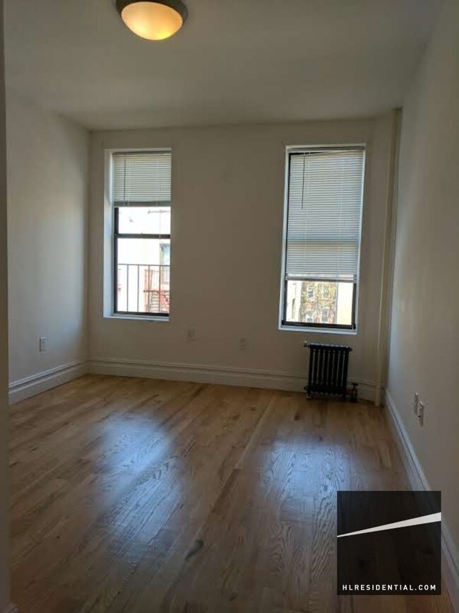 Foto del edificio - 2305 30th Ave