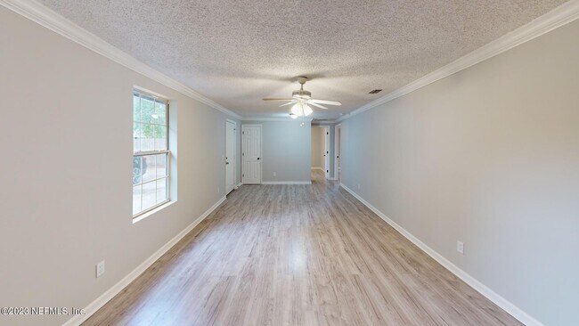 Foto del edificio - 2247 3rd Ave