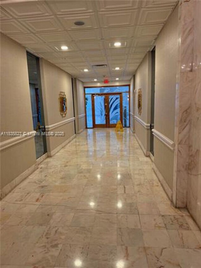 Building Photo - 5750 Collins Ave