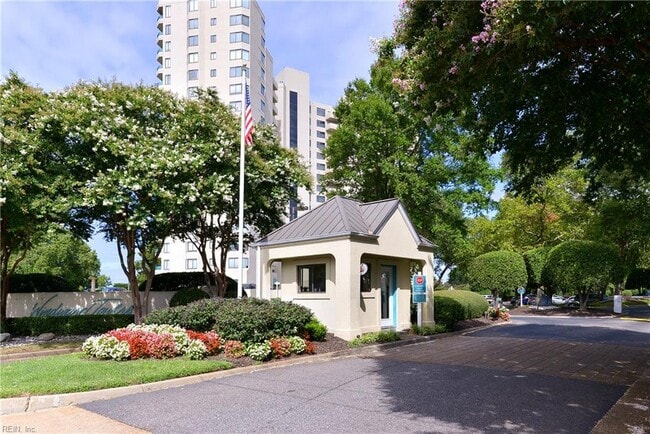 Building Photo - 7505 River Rd