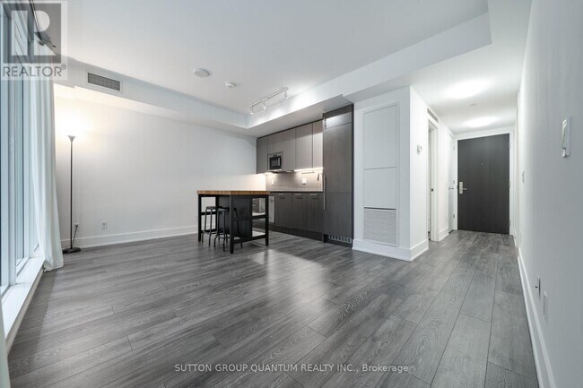 Building Photo - 403 Church St