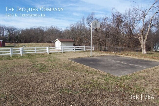 Foto del edificio - 5263 N Crestwood Dr