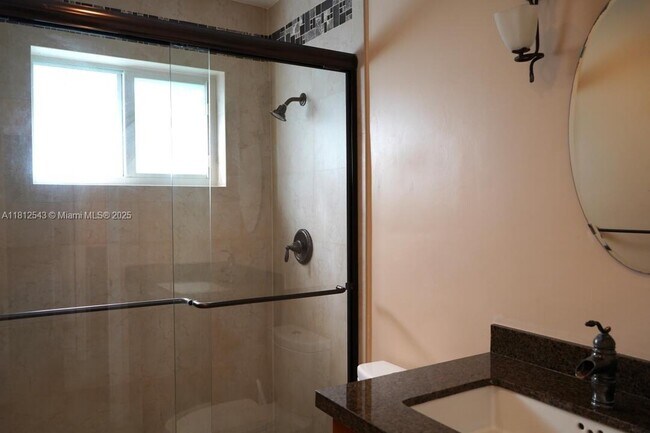 Foto del edificio - 10701 SW 77th Ct