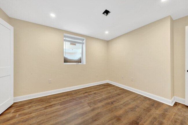 Foto del edificio - Renovated 7 bed/7 bath in Somerville