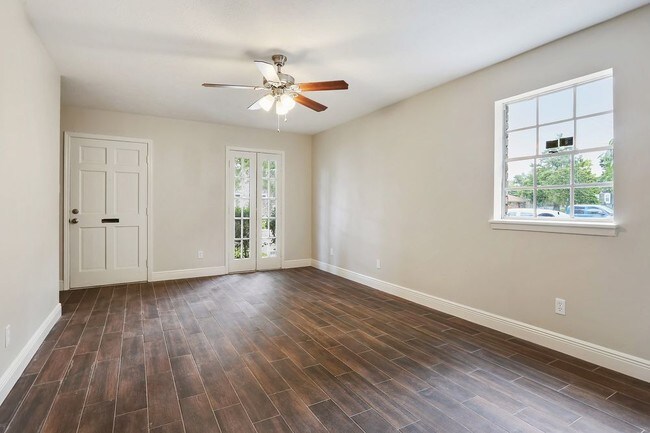 Building Photo - REDUCED Spacious 3 Bedroom Total Renovation