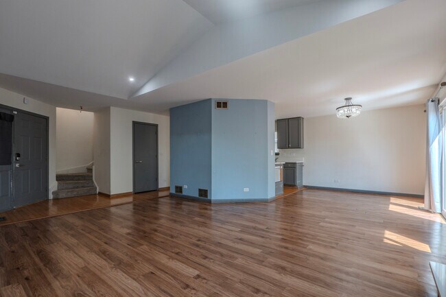 Foto del edificio - 823 Park Bluff Cir