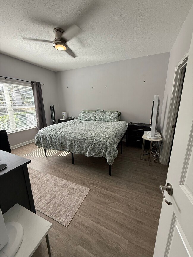 Foto del edificio - 3542 Fairwaters Ct