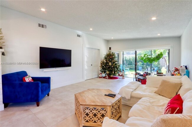 Foto del edificio - 10478 SW 75th Ln