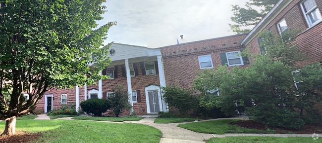 Building Photo - 202 Paine Ct