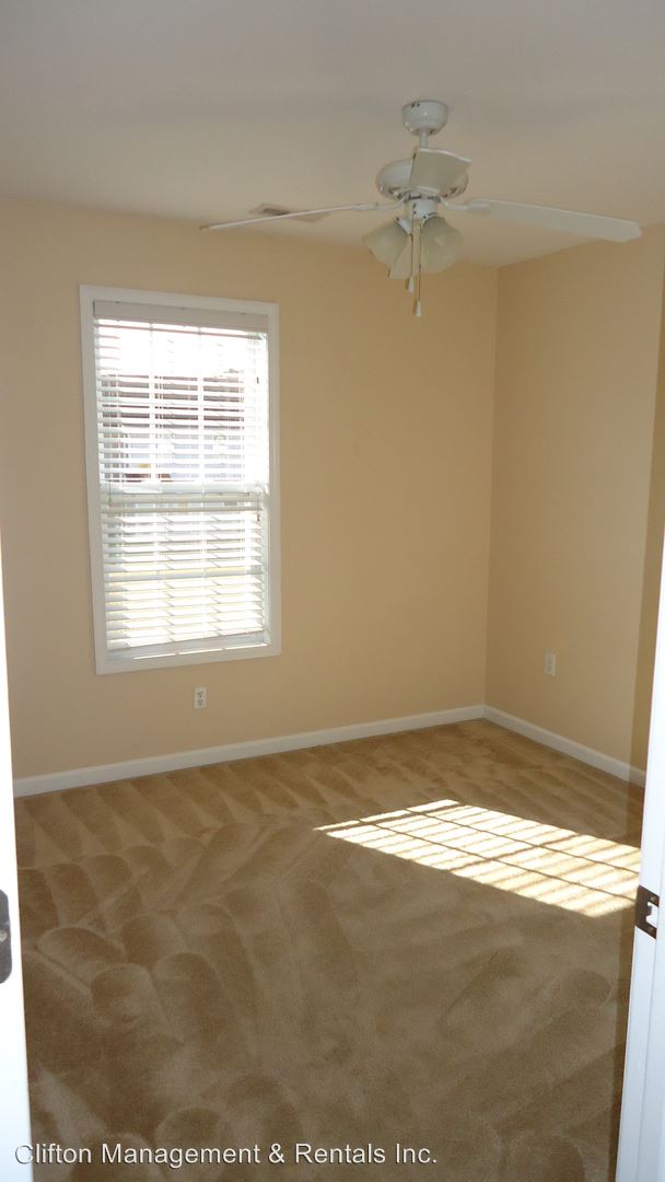 Foto del edificio - 209 Blackhawk Trl