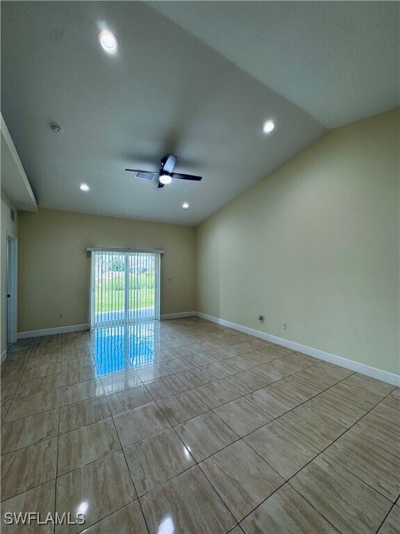 Foto del edificio - 2433 Vernon Ave S