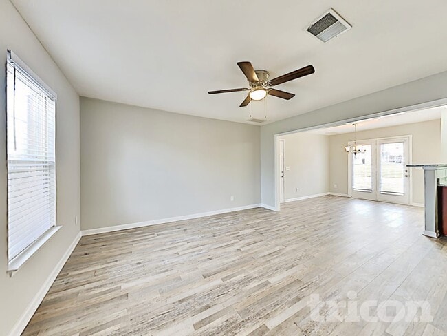 Building Photo - 232 Mary Joe Martin Dr