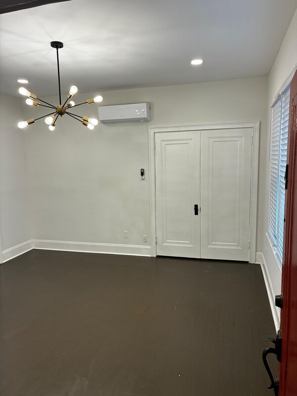 Building Photo - 2738 Riverside Ave