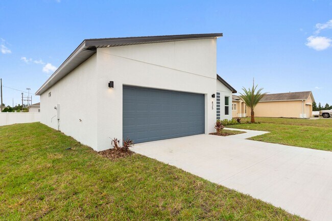 Foto del edificio - Deposit-Free! Modern, energy efficient hom...