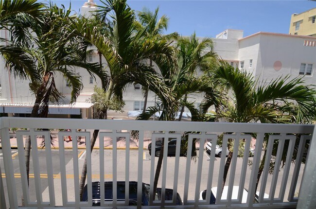 1357 Collins Ave Unit B2 Miami - 1357 Collins Ave Unit B2 Miami Beach Fl Building Photo 