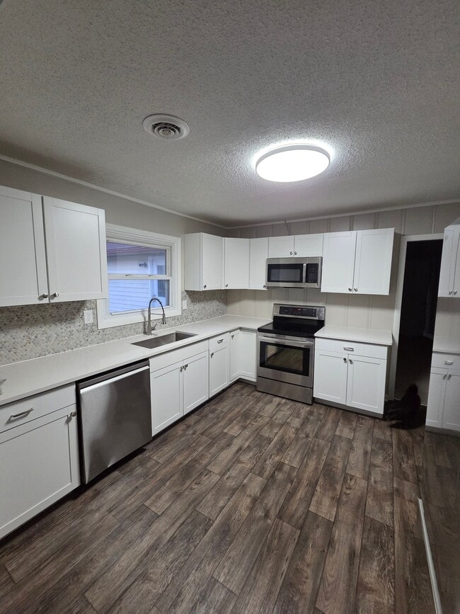 Building Photo - 515 Lillard Rd