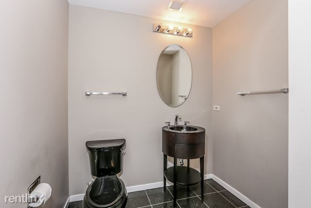Building Photo - 3 br, 2.5 bath Condo - 600 N Kingsbury St # 5