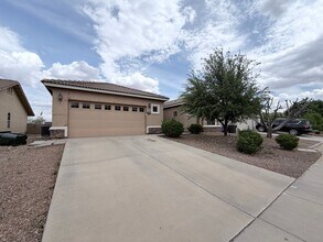 Building Photo - 1851 Willow Oak Ln