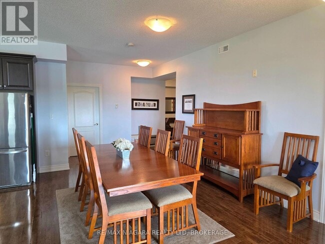 Building Photo - 8111-8111 Forest Glen Dr