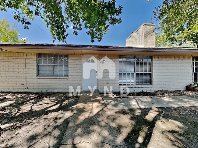 Building Photo - 3921 Springmeadows St