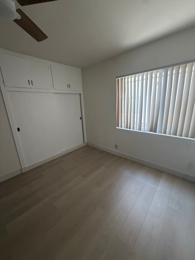 Building Photo - 238 E Valencia Ave