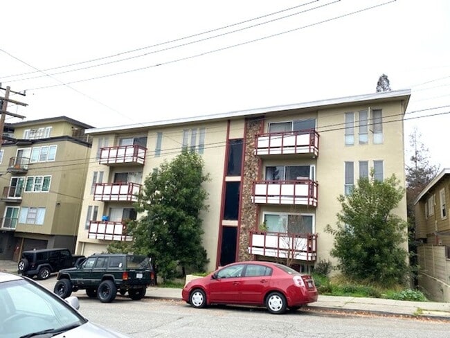 Building Photo - 1bed  1 bath Condo