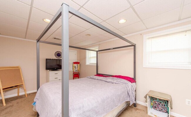 Foto del edificio - 8447 Rolling Ridge Ct
