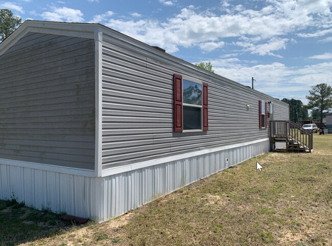 Building Photo - 169 Woodrow Run