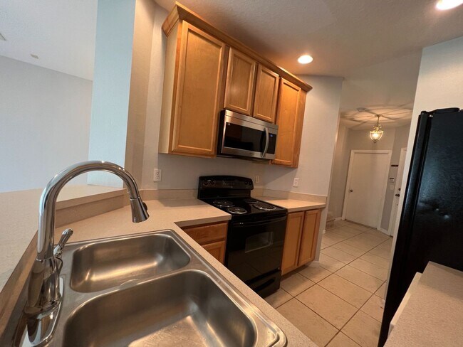 Foto del edificio - 9382 Flowering Cottonwood Rd