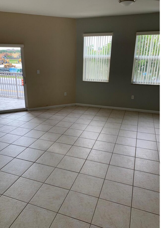 Foto del edificio - 11102 NW 83rd St