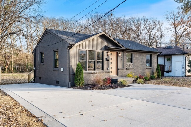 Building Photo - 603 N 5th St