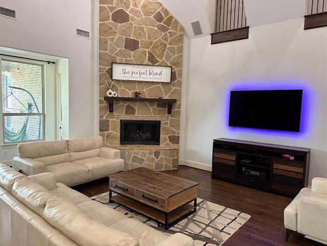 Foto del edificio - 7944 Cherry Springs Ct
