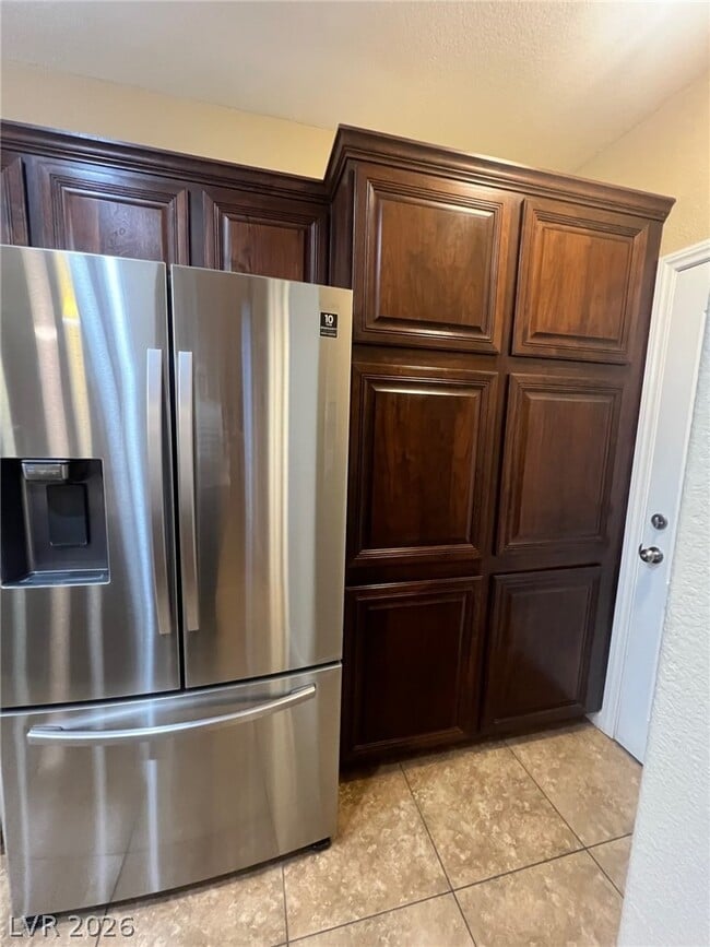 Building Photo - 9525 Van Halen Ln