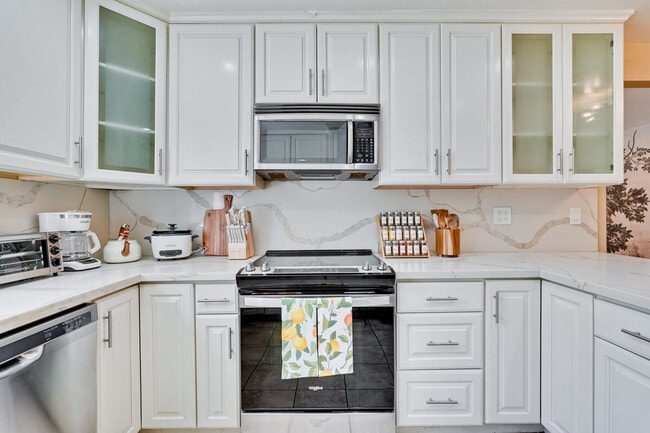 Building Photo - 771 Century Dr