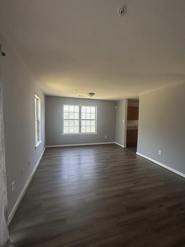 Foto del edificio - 1634 Brooksquare Dr