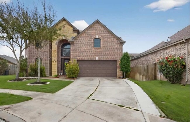 Building Photo - 1630 Mahan Dr