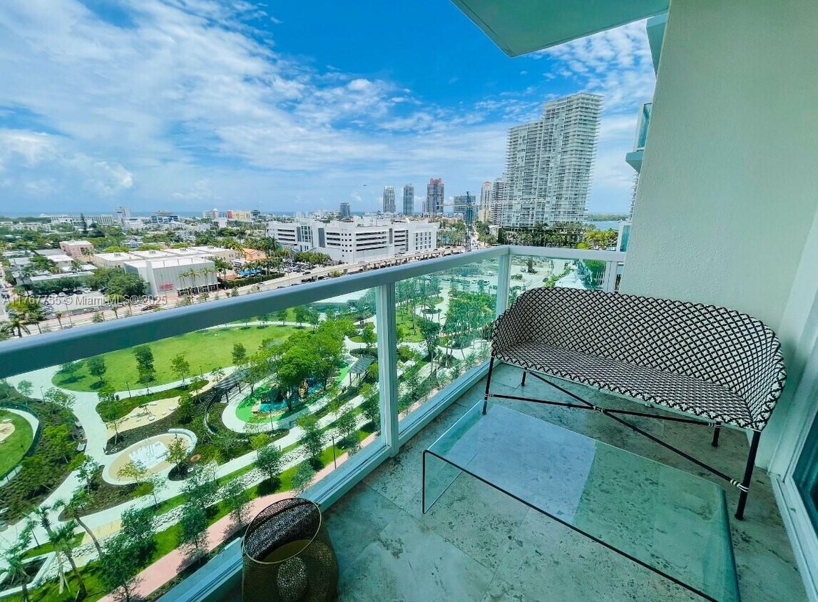 Foto principal - 650 West Ave