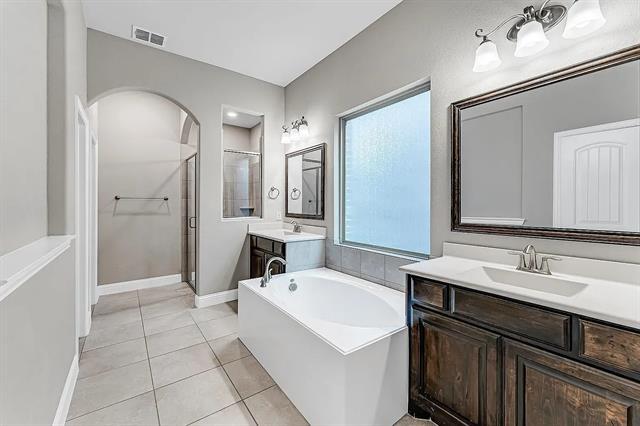 Building Photo - 7023 Mammoth Dr