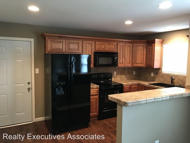 Foto del edificio - 3 br, 2 bath House - 893 N. Wright Road